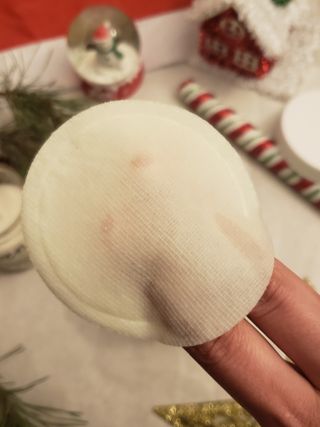 네오젠 더마로지 레몬 브라이트, 와인 리프트, 그린티 모이스트 PHA 거즈 필링 — 5점을 준 리뷰어가 2021년 12월 올린 사용 사진
