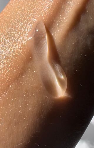 [스토리덤] 타임머신 하이알 1000 30ml + 쉐이프 메모리 리페어 크림 50ml — 5점을 준 리뷰어가 2023년 8월 올린 사용 사진