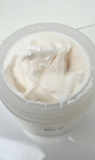 비엔디 2나우[ENG]BnD Body Whitening Underarm Cream — 5점을 준 리뷰어가 2025년 1월 올린 사용 사진