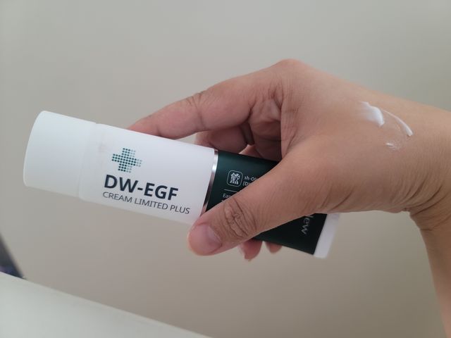이지듀 DW-EGF 크림 리미티드 플러스 1.69 FL.Oz 리뷰 사진