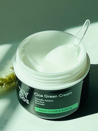 [XYCOS] Cica Green Cream (Vegan) — 5점을 준 리뷰어가 2022년 4월 올린 사용 사진
