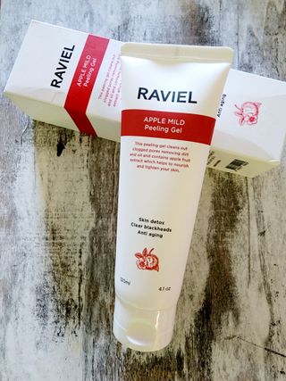 라비엘 모든 피부를 위한 RAVIEL 애플 마일드 필링 젤, 4.1 fl oz, 깊고 부드러운 각질 제거 — 3점을 준 리뷰어가 2022년 8월 올린 사용 사진