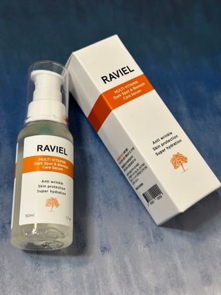 라비엘 멀티 비타민 다크 스팟 &amp; 블레미쉬 케어 페이스 세럼 모든 피부용 1.7 fl oz — 5점을 준 리뷰어가 2022년 12월 올린 사용 사진