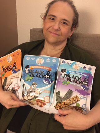 UNCLE NICK 한국 슈퍼 스낵 블랙 &amp; 블랙 김 스낵 — 4점을 준 리뷰어가 2021년 11월 올린 사용 사진