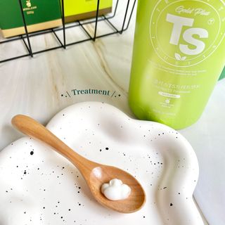 ゴールドプラスセット(シャンプー500g x 1ea/トリートメント500ml X 1ea) — 5점을 준 리뷰어가 2023년 3월 올린 사용 사진