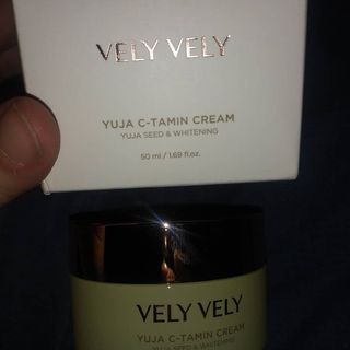 VELY VELY Yuja C-tamin Cream — 5점을 준 리뷰어가 2021년 4월 올린 사용 사진