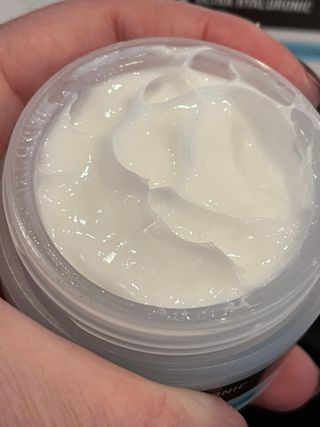 Ultra Hyaluronic Toner, Cream — 2.5점을 준 리뷰어가 2021년 10월 올린 사용 사진