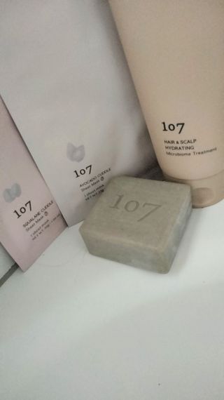 107 HAIR & SCALP HYDRATING Microbiome Treatment 180ml — 5점을 준 리뷰어가 2023년 9월 올린 사용 사진