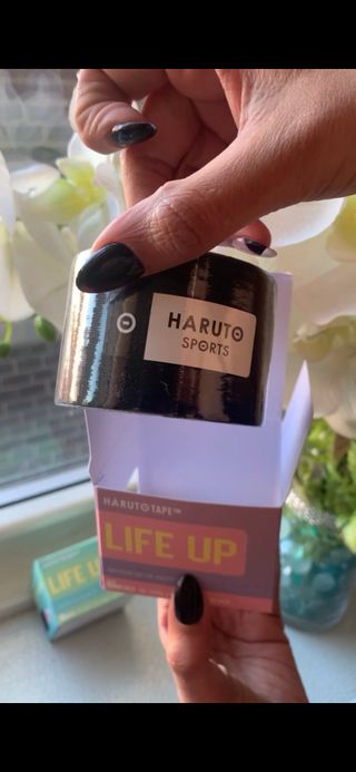 HARUTO 하루토 라이프 UP 엑스트라 센서티브 키네시올로지 테이프 — 4점을 준 리뷰어가 2023년 3월 올린 사용 사진