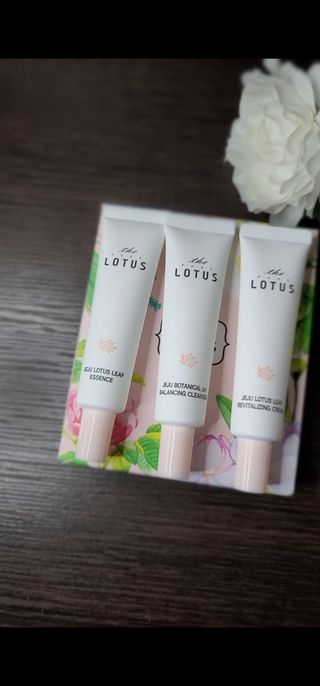 더 퓨어 로터스 제주 식물 선크림 / 제주 연잎 &amp; 동백 미스트 / 순수한 연꽃 어메니티 세트 — 5점을 준 리뷰어가 2022년 7월 올린 사용 사진