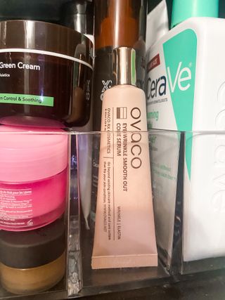 오바코 ovaco eye wrinkle smooth out serum — 5점을 준 리뷰어가 2022년 2월 올린 사용 사진