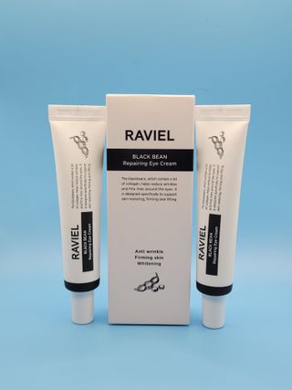 라비엘 블랙빈 리페어링 아이크림 1+1세트 다크서클, 붓기, 아이백, 주름 — 5점을 준 리뷰어가 2022년 8월 올린 사용 사진
