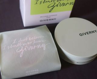 지베르니 밀착 커버 파운데이션 30ml + 밀착 커버 쿠션 본 제품 — 5점을 준 리뷰어가 2023년 9월 올린 사용 사진