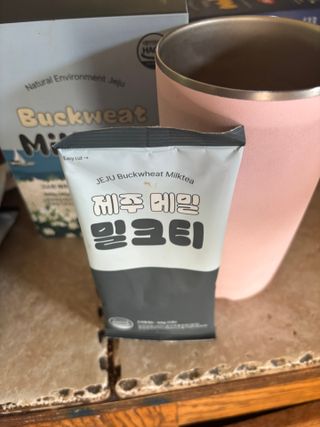 느랑풀 USA_ [neurangpul] JEJU BUCKWHEAT MILKTEA 30g*10 — 5점을 준 리뷰어가 2025년 7월 올린 사용 사진