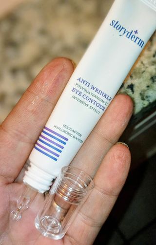 [스토리덤] 안티 링클 아이 컨투어 15ml + 안티 링클 페이스 컨투어 50ml — 3점을 준 리뷰어가 2023년 8월 올린 사용 사진