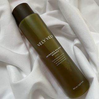 VELY VELY Artemisia Balance Essence — 5점을 준 리뷰어가 2021년 4월 올린 사용 사진