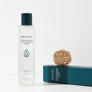 바시엘 BACIEL 바시엘 하이드라 베리어 시카 에센스 토너 — 5점을 준 리뷰어가 2021년 9월 올린 사용 사진