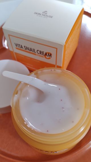 [THE SKIN HOUSE] Vita Snail Cream — 5점을 준 리뷰어가 2022년 3월 올린 사용 사진