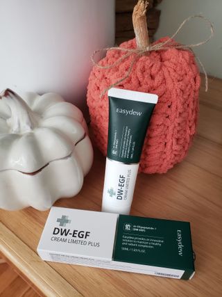 이지듀 DW-EGF 크림 리미티드 플러스 1.69 FL.Oz — 5점을 준 리뷰어가 2021년 9월 올린 사용 사진
