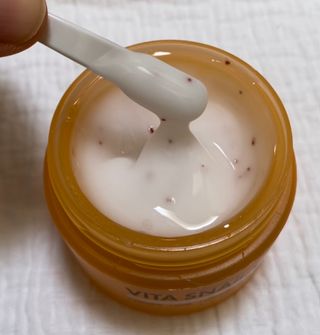 [THE SKIN HOUSE] Vita Snail Cream — 4.5점을 준 리뷰어가 2022년 4월 올린 사용 사진