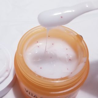 [THE SKIN HOUSE] Vita Snail Cream — 5점을 준 리뷰어가 2022년 4월 올린 사용 사진