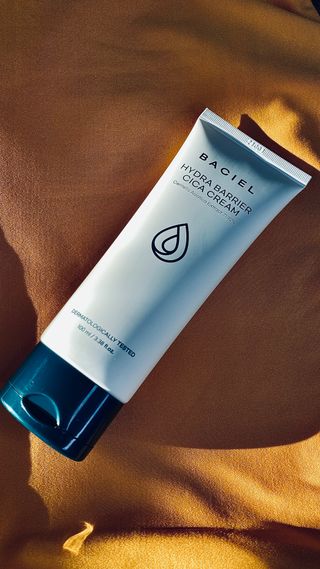 바시엘 BACIEL 바시엘 하이드라 베리어 시카 크림 — 5점을 준 리뷰어가 2021년 4월 올린 사용 사진