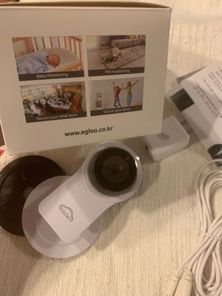 온습도 모니터와 스마트 리모컨이 탑재된 EGLOO cam S4 1080P Wi-Fi 스마트 카메라 — 3점을 준 리뷰어가 2021년 6월 올린 사용 사진
