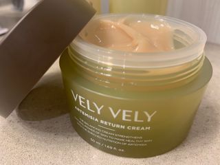 VELY VELY Artemisia Return Cream — 4점을 준 리뷰어가 2021년 4월 올린 사용 사진