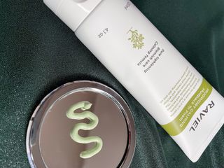 (MY) 라비엘 쑥 그린머드 팩투폼 페이스 클렌저, 4.1fl oz(120ml), 2-in-1 멀티 클렌저 — 4점을 준 리뷰어가 2023년 3월 올린 사용 사진