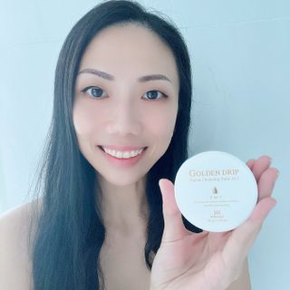 레베코코 골든드립 페이셜 클렌징 밤 26.5 Singapore — 5점을 준 리뷰어가 2021년 8월 올린 사용 사진