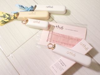 ATHE AUTHENTIC AIRY LIP BALM / 비건립밤 / 어센틱립밤 / 에어리립밤 (수정 요청) — 5점을 준 리뷰어가 2022년 8월 올린 사용 사진