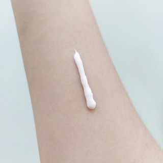 제주인디 폴리인디고 브라이트닝 선크림 — 5점을 준 리뷰어가 2021년 6월 올린 사용 사진