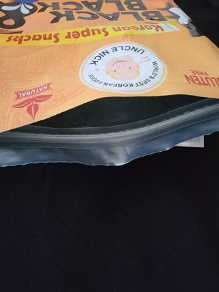 UNCLE NICK 한국 슈퍼 스낵 블랙 &amp; 블랙 김 스낵 — 5점을 준 리뷰어가 2021년 12월 올린 사용 사진
