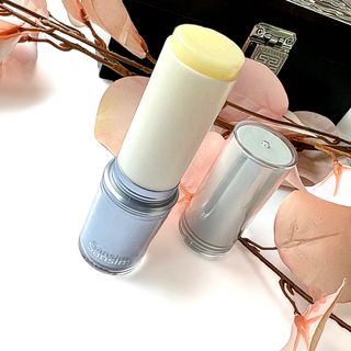 산심 명연수 멀티 스틱 밤 0.38oz 수분 스틱 집중 주름 케어 — 5점을 준 리뷰어가 2023년 5월 올린 사용 사진
